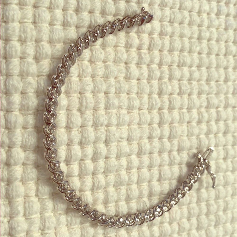Jared’s bracelet with matching earrings.
